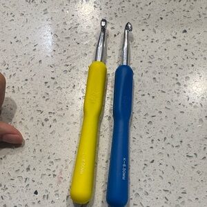 Blue and Yellow Crochet Hook Set